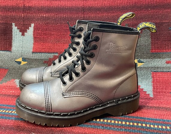 靴 Dr Martens 8EYE BOOTS MAED IN ENGLAND Dr. Martens Women's 8 Eye Combat Boot, Black Buttero, 3 UK