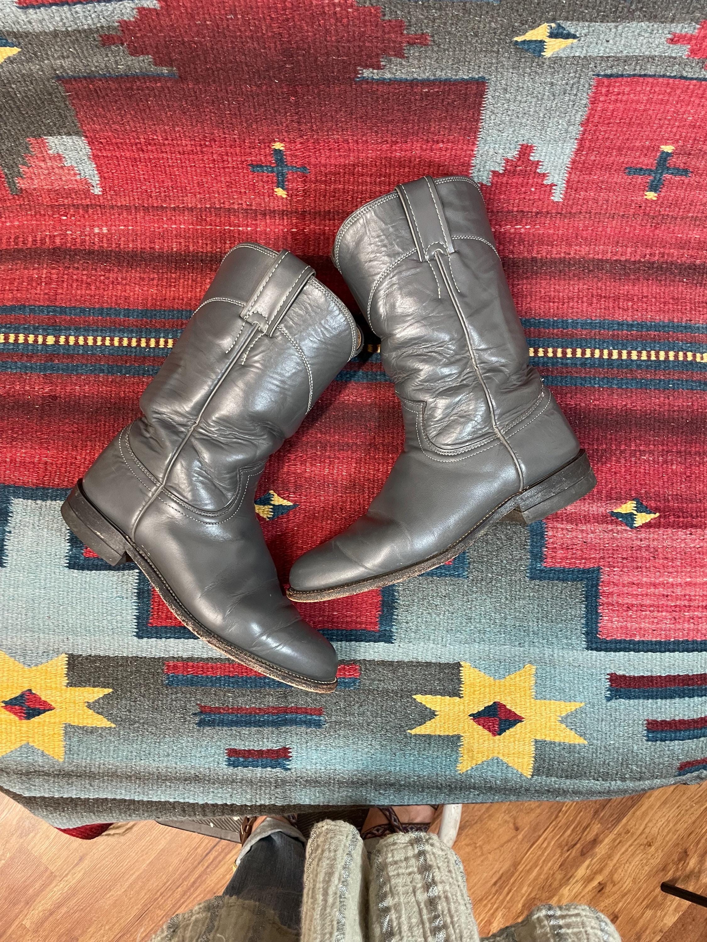 Ladies Vintage Justin Western Gray Cowgirl Roper Broken-in  display picture 1