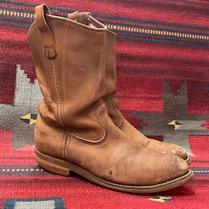 1980’s Men&#39;s Vintage Red Wing Broken-in & Distressed Western Brown Leather Cowboy Chore Work Roper Boots size 8 D Made In USA