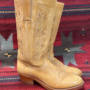 Vintage FRYE Women\' Suede Leather Beige Boots Size 6B‎ Made in USA 1970s. Vintage 1970s frye - Gem main image 4