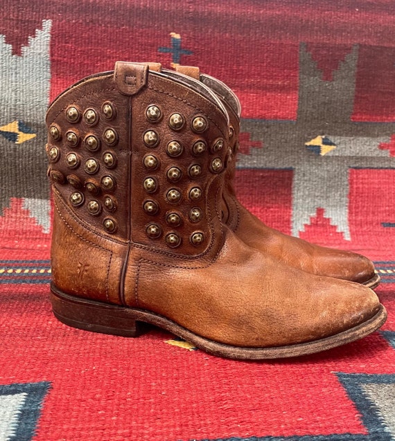 Frye booties brown online