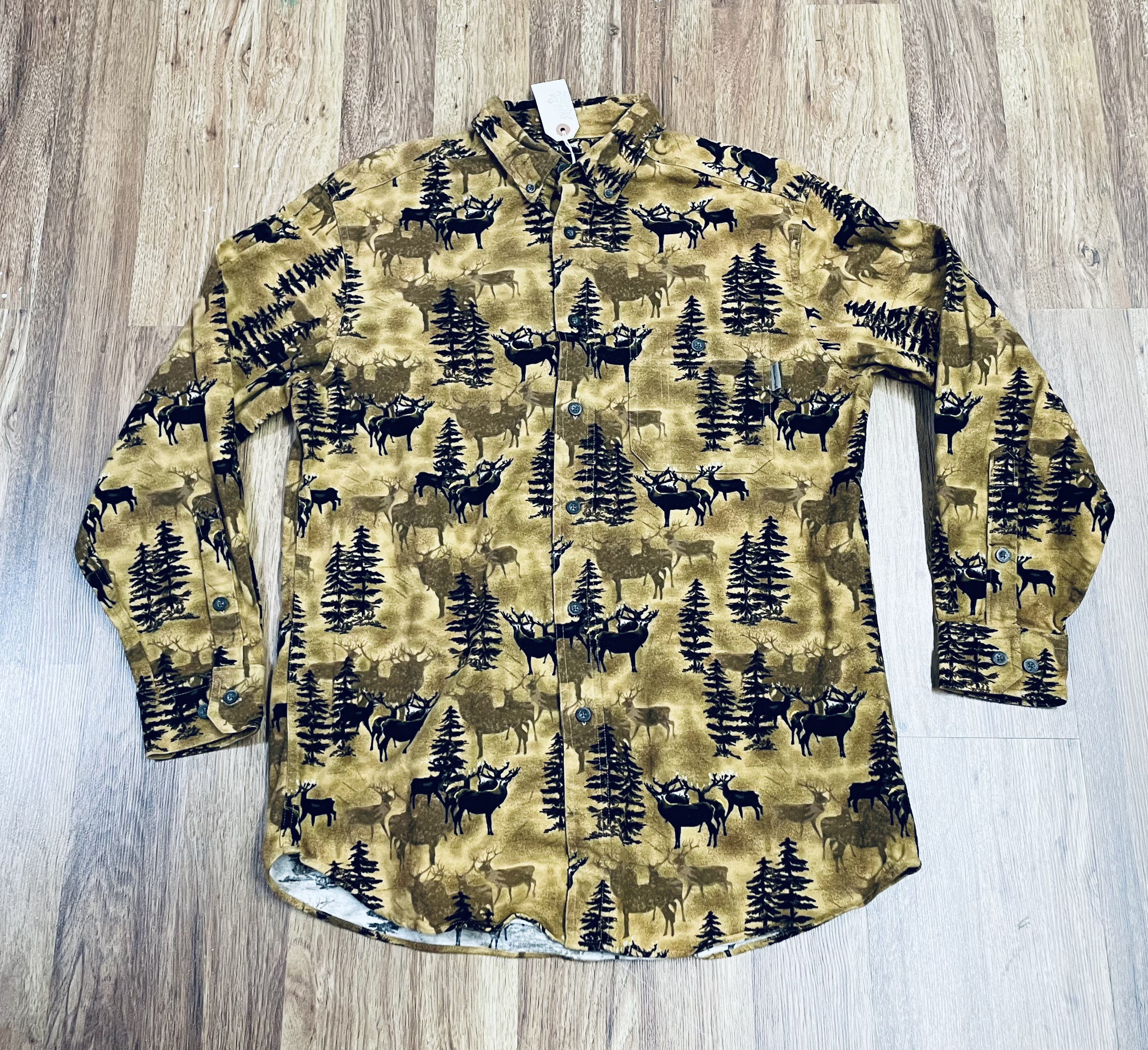 Vintage Woolrich Deer Woodsy Animal Print Button Down Collar
