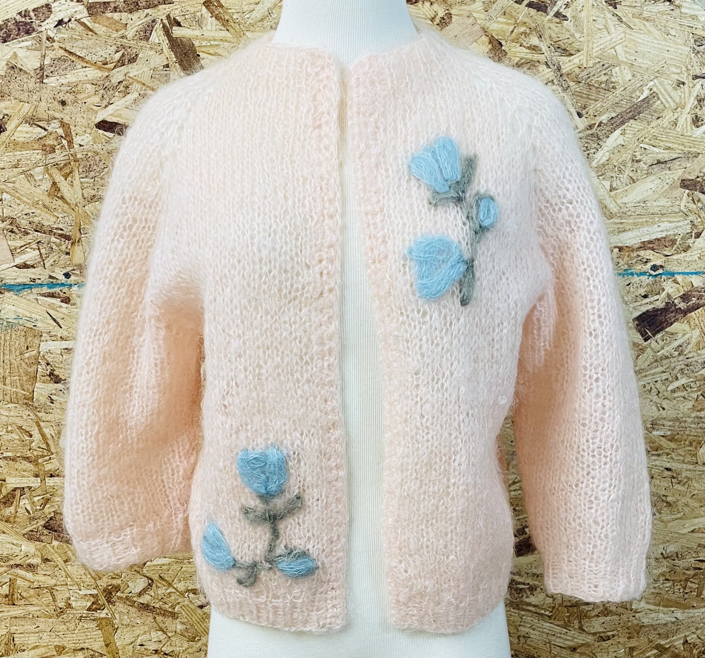 1960s Sweet Vintage Pink Mohair Cardigan Sweater Ladies Size M With 3D Flowers - Etsy 1960s Sweet Vintage Pink Mohair Cardigan Sweater Ladies Size M With 3D Flowers - Etsy