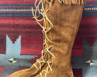 Vintage Ladies size 6 Suede Fringe Minnetonka Tall Lace Up Moccasins Knee Boots made in USA