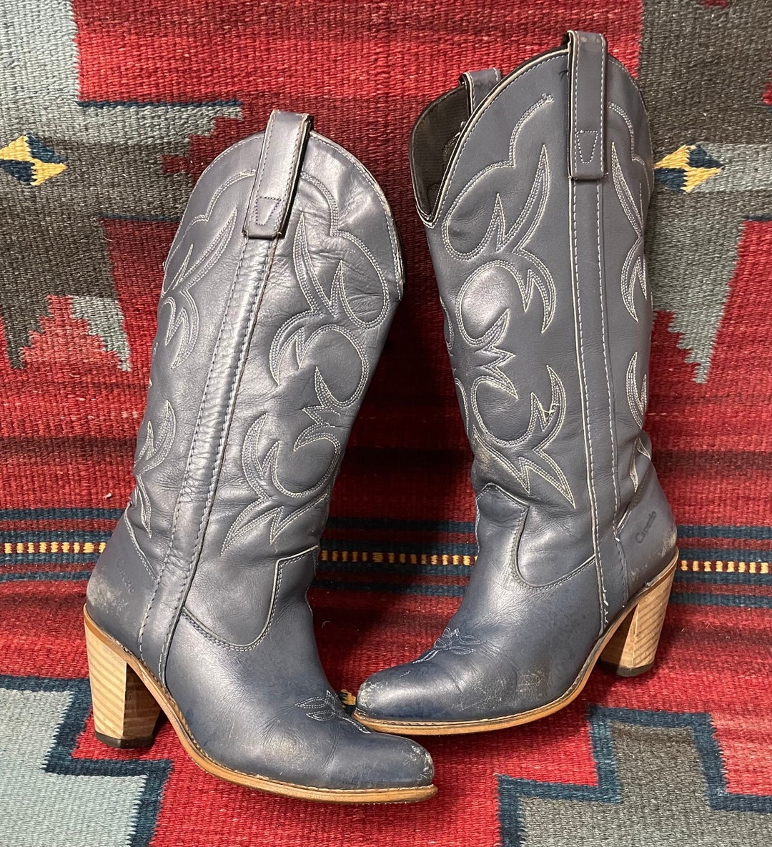 1970's Capezio Distressed Leather Cowgirl Boots Ladies Size 6 (or