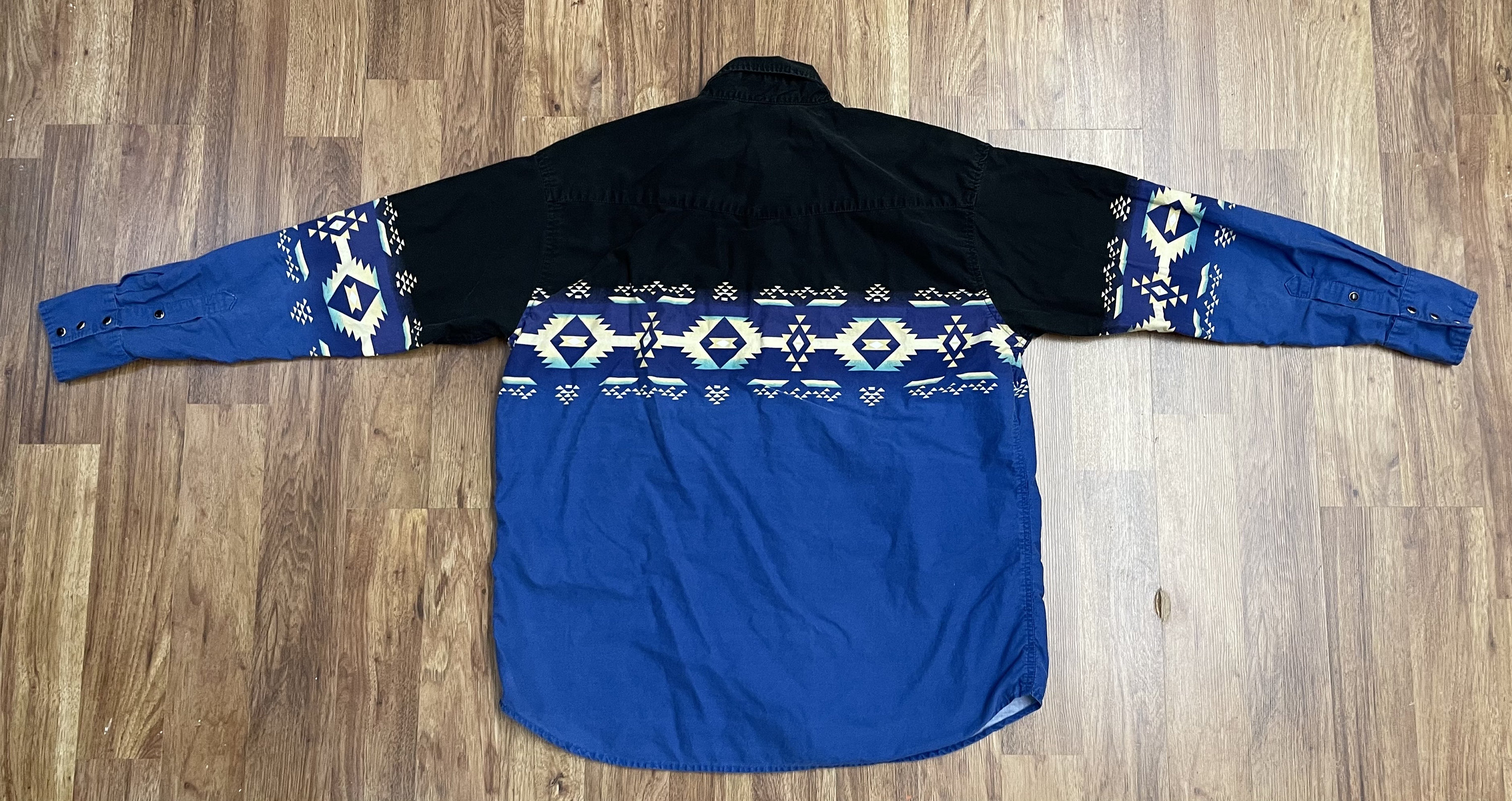 Vintage Southwest Western 2-tone Black and Blue Geometric