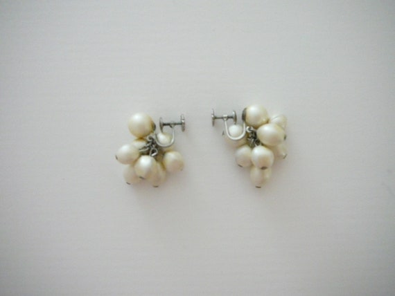 Archival RICHELIEU Earrings Pearl Cluster, Clip O… - image 5