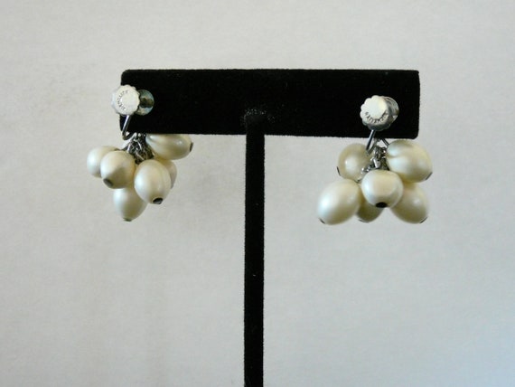 Archival RICHELIEU Earrings Pearl Cluster, Clip O… - image 2