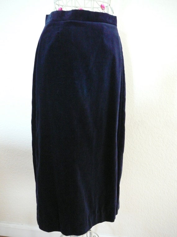 Vintage TOSCANA Beautiful Velvet Navy Blue Skirt … - image 4