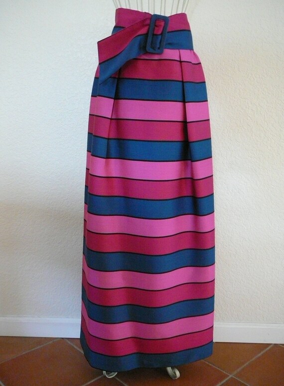 Stunning and Elegant Vintage Multi Colored Striped
