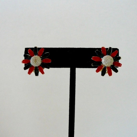 Vintage Flower Enamel Blue/Red Daisy Clip On Earr… - image 1