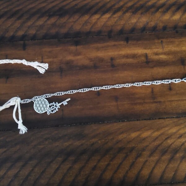 Keyblade Inspired Pendulum - Silver With String Handle