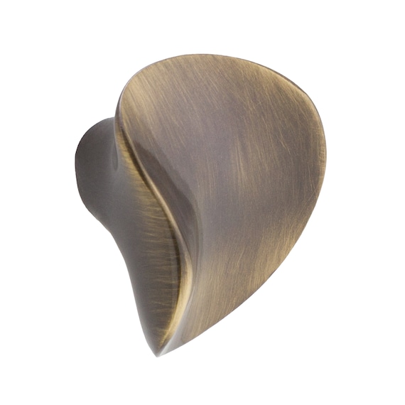 Curved Brass Petal Cabinet Knob, Modern Home Decor for Dressers, Drawers and Kitchen Cabinets