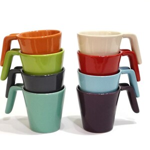 Stoneware handle mug in eight colours, medium size / Mix&match with dotted plates / Colour mug / Everyday home use / Gift essential image 3
