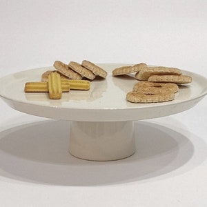 Cake stand in cream white / Stoneware footed cake plate / Gift and party essential / Everyday home use / Gift essential image 4