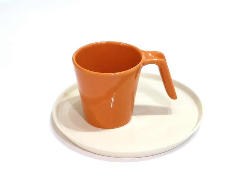 Stoneware handle mug in eight colours, medium size / Mix&match with dotted plates / Colour mug / Everyday home use / Gift essential Orange