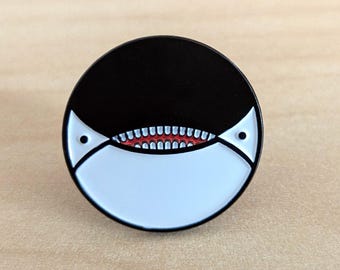 Broszka z emalii Orca Face Flag