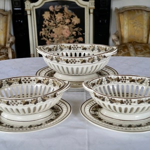 Drei schöne antike Copeland Spode Creamware Körbe mit Unterteller ca 1800-