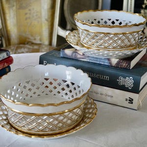 Two Beautiful Antique Old Paris Porcelain - Porcelaine de Paris Baskets with under plates ca 1820-1850