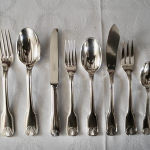 Vintage Silver Plate Flatware Cutlery Cassette Set for 12 of Orfèvrerie Francois Frionet - Kings Pattern - Shell Edge Pattern