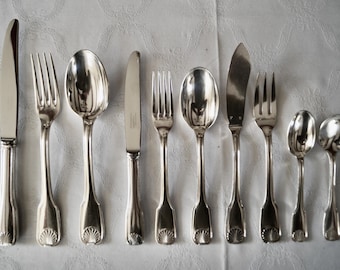 Vintage Silver Plate Flatware Cutlery Cassette Set for 12 of Orfèvrerie Francois Frionet - Kings Pattern - Shell Edge Pattern