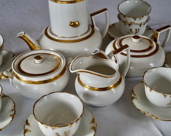 LES ETAINS DE PARIS Lot comprenant un - auctions & price archive
