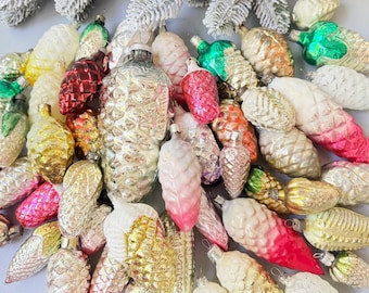 Christmas pine cone ornaments, Retro Xmas tree decoration