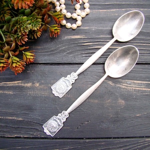 Set of 2 Vintage silverware spoons Retro teaspoons Decorative spoons for tea Metal spoon