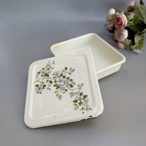 Retro enameled box Metal kitchen box Enamel container with lid Kitchen box