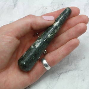 Varita de masaje Preseli Stonehenge Bluestone Crystal ~100 x 20mm / WDM03