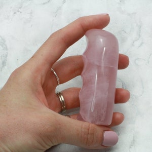 Rose Quartz Pro Grip Crystal Massage Wand ~80 x 30mm | WPG2