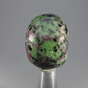 Ruby Zoisite Tumblestone ~31mm | TV1840