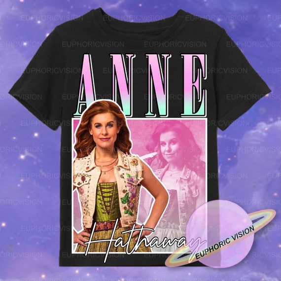 Anne hathaway t shirt 2025