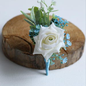 White boutonniere for men silk boutonniere boho boutonniere groom boutonniere eucalyptus boutonniere wedding boutonniere blue boutonniere