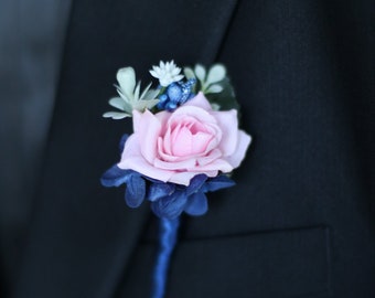 Ramo de flores de color azul marino y rosa para hombre, con temática náutica, para bodas, bailes de graduación, gypsophila y celebración