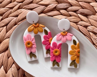 Flowers polymer clay earrings - spring flower earrings - polymer clay arch earrings - colorful earrings - floral clay earrings