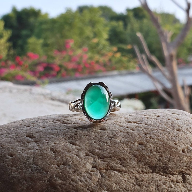 Excellent Quality gem Sterling Silver Green Onyx Ring statement ring Emerald like colour