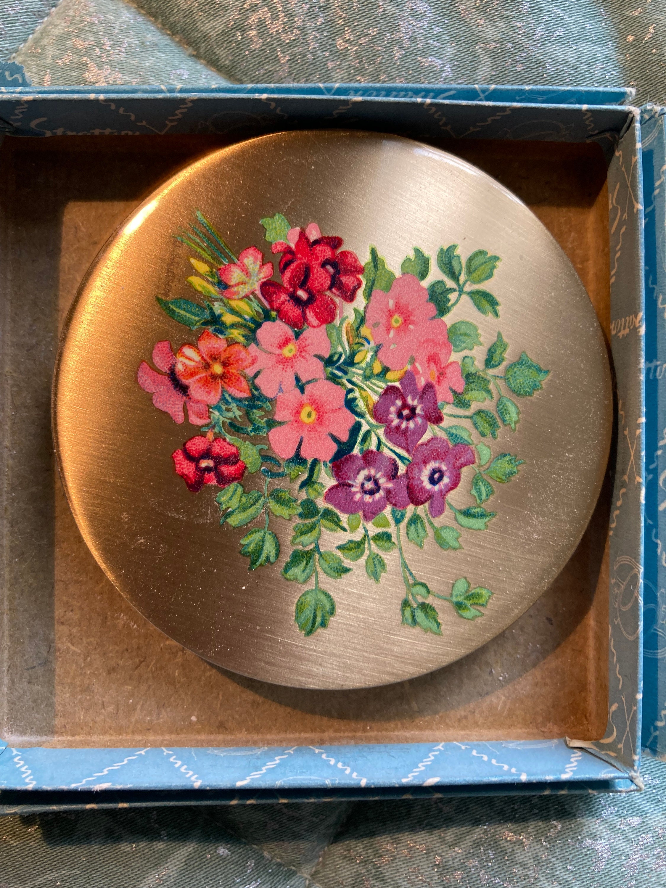 A Really Perfect Stratton Powder Compact Complete With Puff Etsy