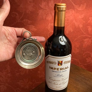 Wine tasting cup, tastevin, sommeliers cup