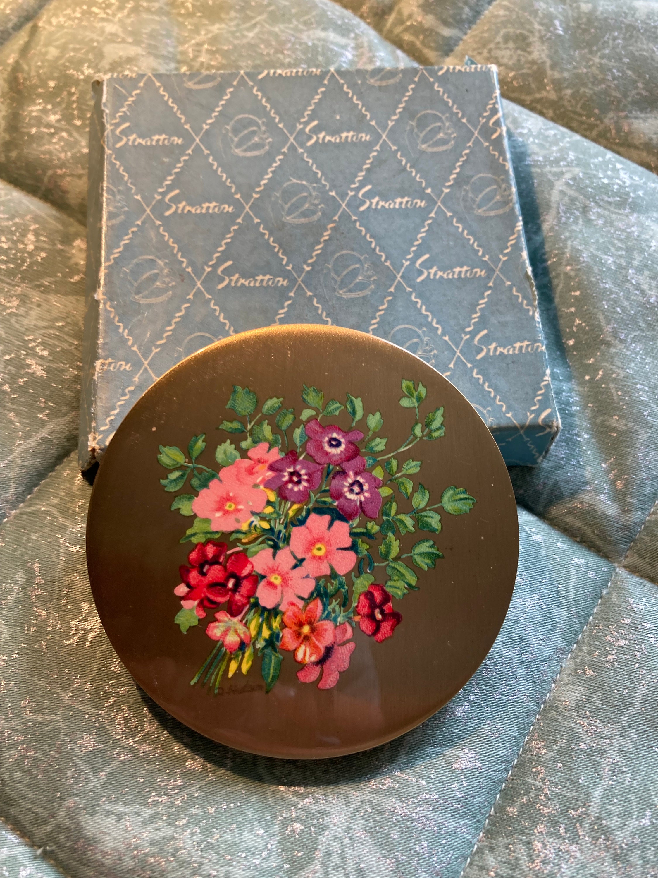 A Really Perfect Stratton Powder Compact Complete With Puff Etsy