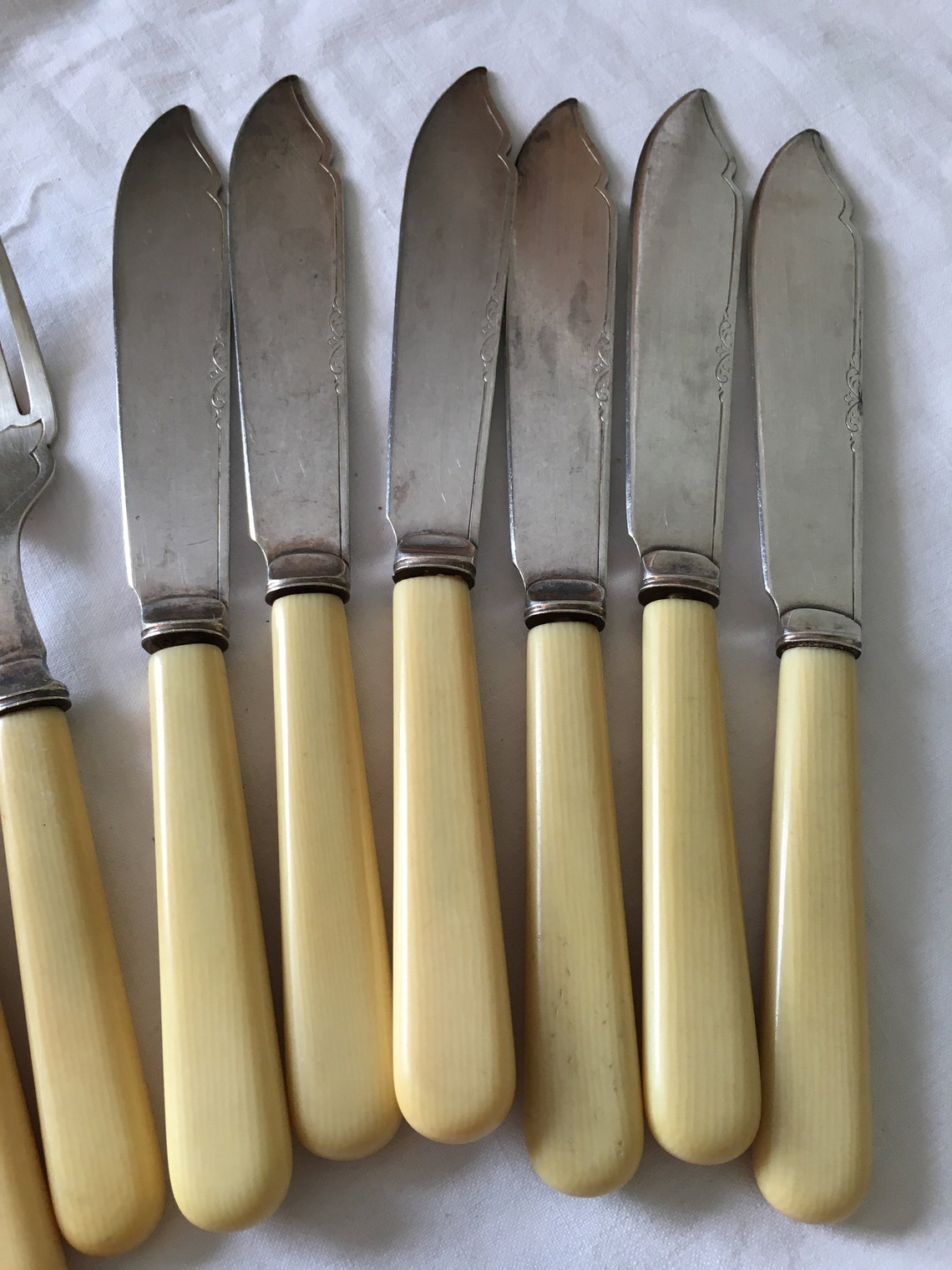 Vintage boxed fish knives and forks from Viners pre 1950s