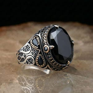 Herrenring mit schwarzem Onyx | Siegelring aus 925er Sterlingsilber | Vintage-Gothic-Ring für Herren | Markanter Statement-Ring