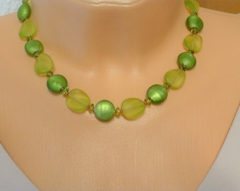 Halskette Glasperlen Hellgrün, Glasperlenkette, Geschenk für Sie