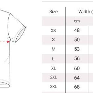 以下が含まれることがあります： サイズチャート付きの白いTシャツ。XSから3XLまでの幅と長さの測定値をセンチメートルとインチで表示。幅の測定値は48cmから68cmです。