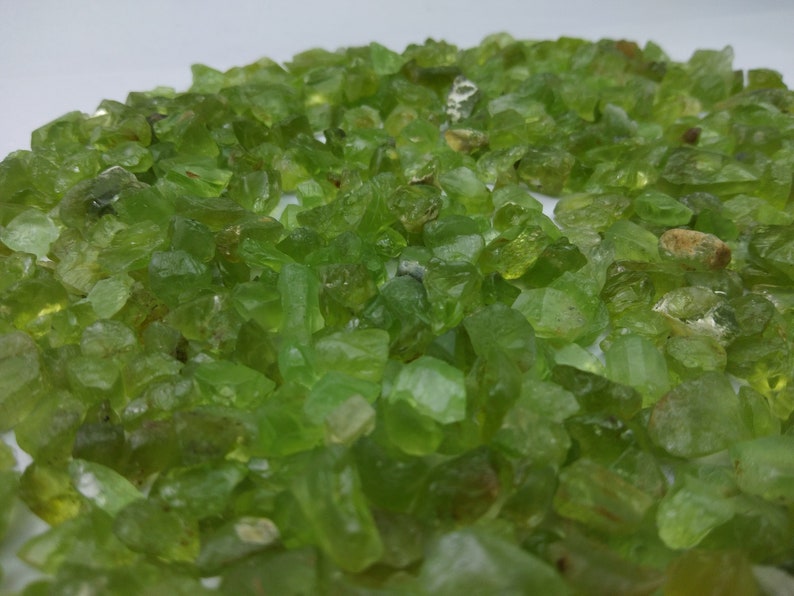Raw undrilled Apple Green Peridot,Natural Peridot,Raw Peridot,Jewlery making,Pakistan,Beading,Semi Precious,kohistan,Pakistan