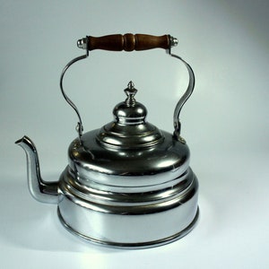 Vintage Schulte Ufer kettle, stainless steel kettle, tea kettle with wooden handle and copper flat bottom - approx. 2.5 ltr. - from the 1970s, country house