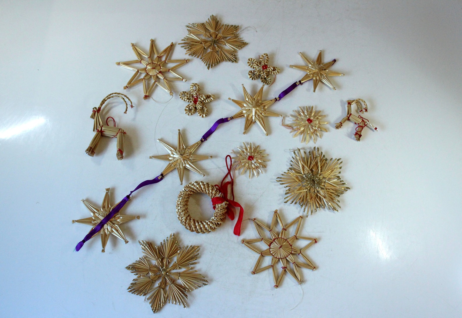 16 vintage straw stars with decorations, handmade, mid century, straw Christmas ornaments - set of 16