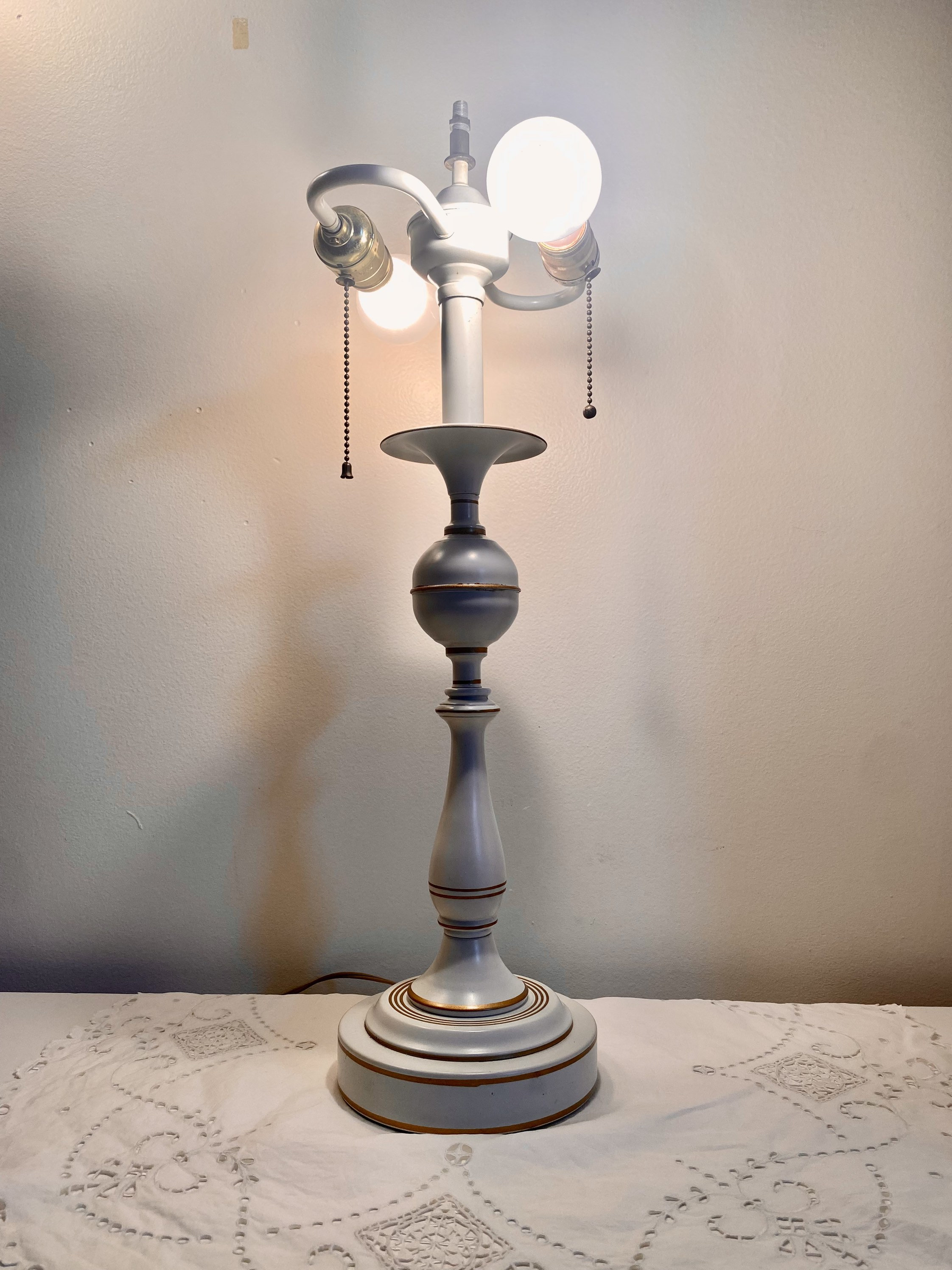 Vintage White & Gold Toleware Lamp Double Bulb Light Chain Etsy