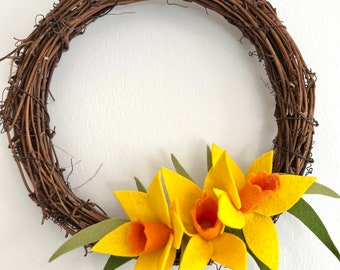 Daffodil Felt Flower Wreath- Easter decoration, home decor, felt daffodils, Grapevine wreath