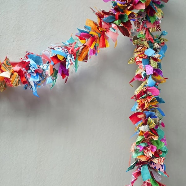 Guirnalda/oropel de tela sari reciclada - Colores surtidos